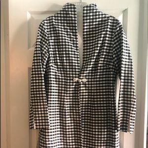 Silk 3/4 two sided jacket, with side slits on sleeves and skirt.